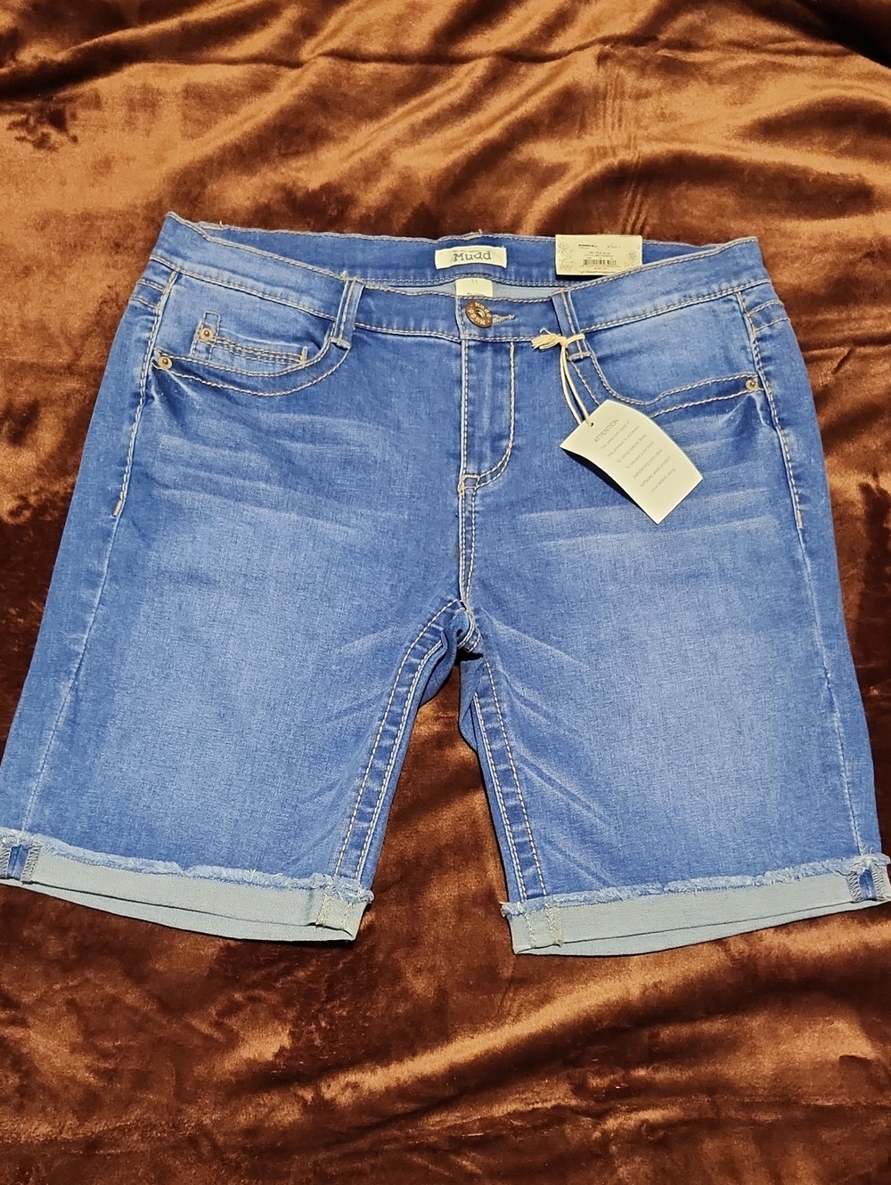 NWT Mudd Bermuda Jean Shorts Sz 11 Y2K Denim Cuffed